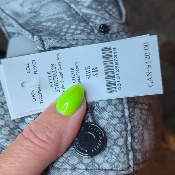 NWT WHITE HOUSE BLACK MARKET The High Rise Skinny Ankle Snake Print Jeans - Picture 12 of 16